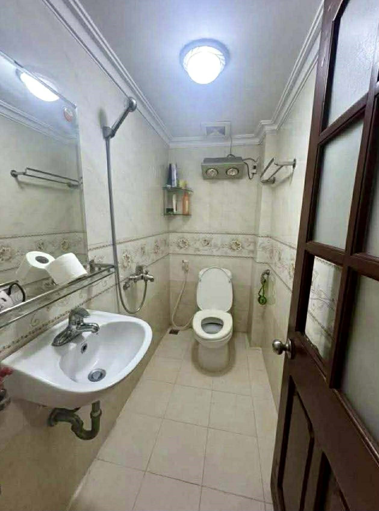 B.Á.N NHÀ HUỲNH THÚC KHÁNG 50m2, Ô TÔ SÁT NHÀ, PHÂN LÔ NGÕ THÔNG, hơn 9 tỷ